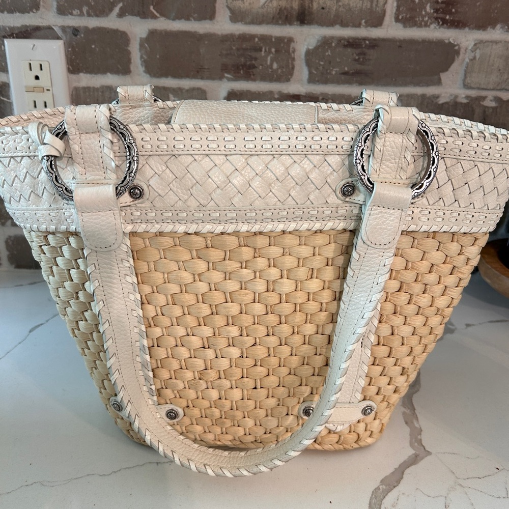 Vintage Brighton Natural Straw Tote with White Trim and Braided Handles / GUC - Picture 4 of 15